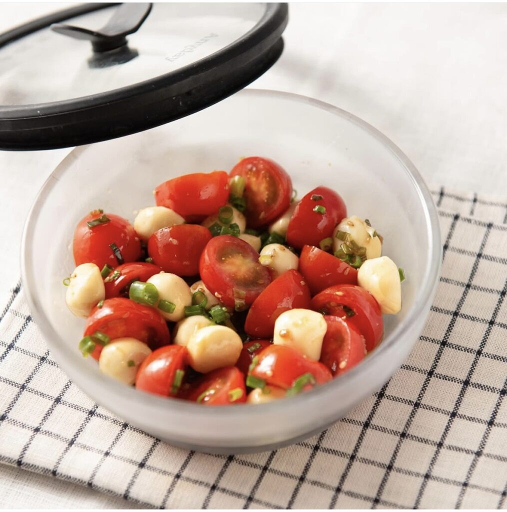 【時短!簡単!✨おつまみモッツァレラとミニトマトのごま油漬け🍅】