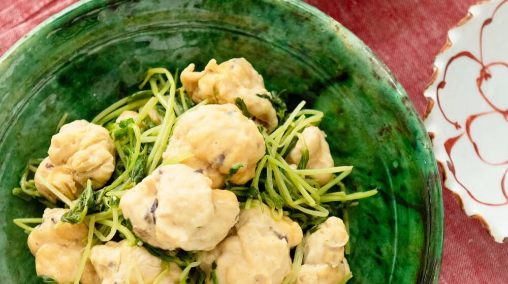 【レンジで簡単❗️豆苗とつくねのレンジ蒸し】