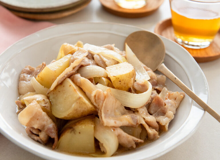 【砂糖なし調味料２つ❗️にんにく塩肉じゃが】