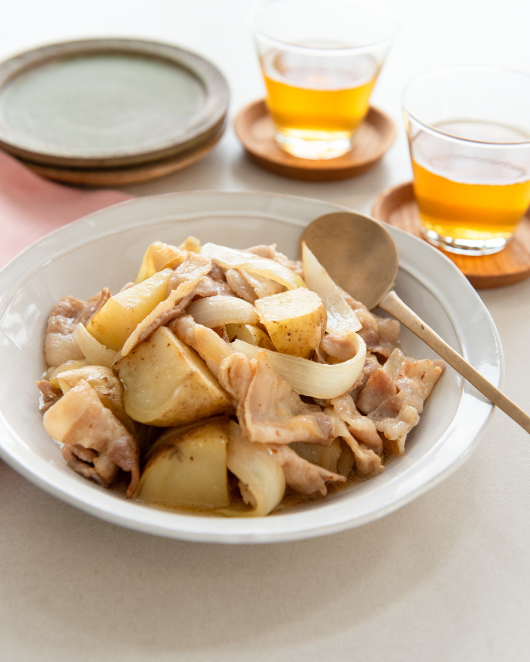 【砂糖なし調味料2つ❗️にんにく塩肉じゃが】