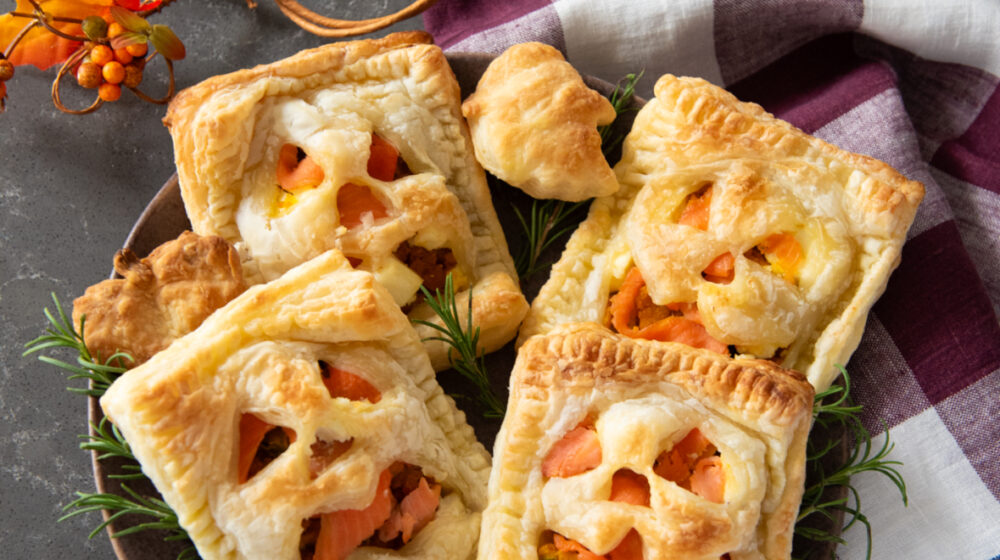 【サーモンとチーズのカレーパンプキンパイ】