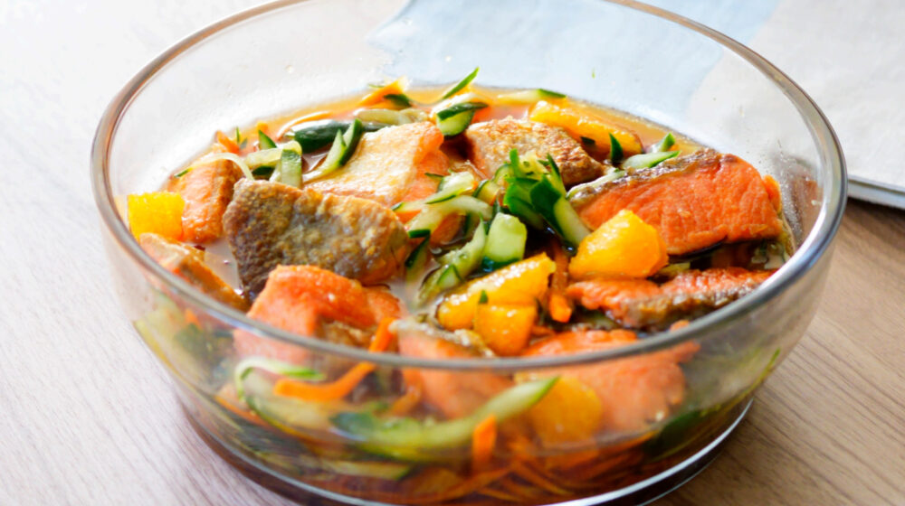 作り置きに！子供もパクパク鮭オレンジ南蛮漬け