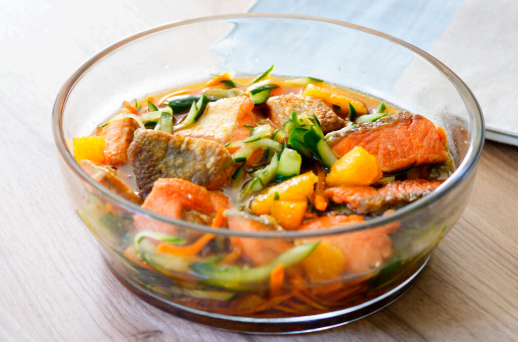 作り置きに！子供もパクパク鮭オレンジ南蛮漬け
