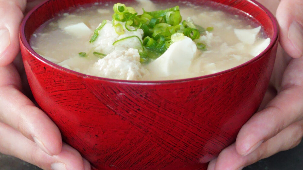 大人気‼️身体を労わるスープレシピ🥣【くずし豆腐とそぼろのとろみ汁】