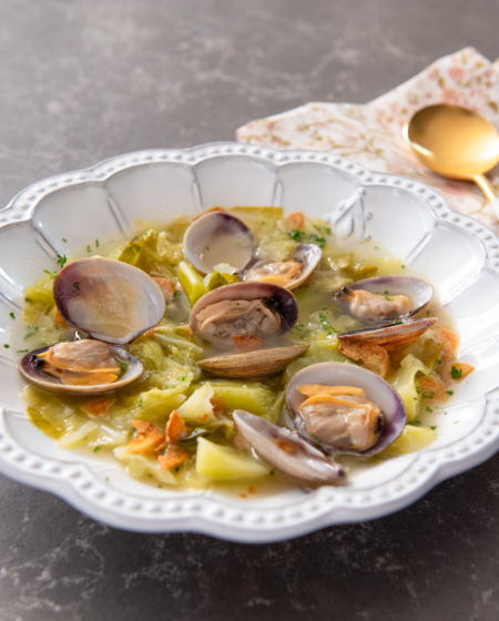 サクッ香るにんにく！【あさりと塩キャベツ＆パルメザンの濃厚旨みスープ】