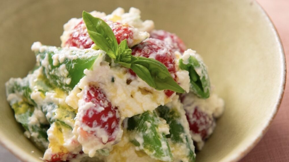 水切り不要❗️混ぜるだけ簡単【スナップエンドウといちごの白和え】