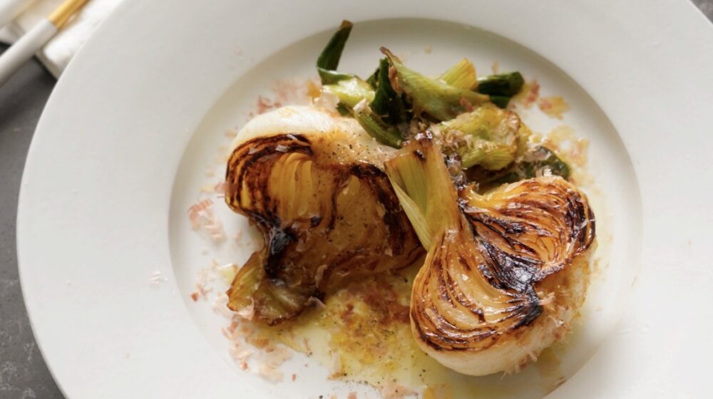 おかかと焦がし醤油香る🧅【葉玉ねぎのバターソテー 】