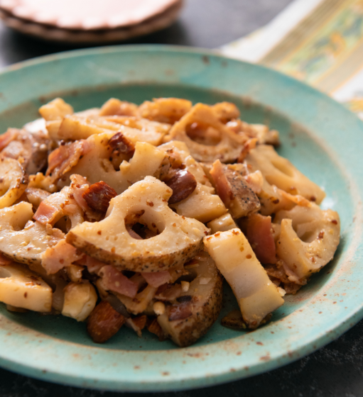 作り置き&お弁当に🍱【皮付き蓮根とベーコンのメープルマスタードきんぴら】