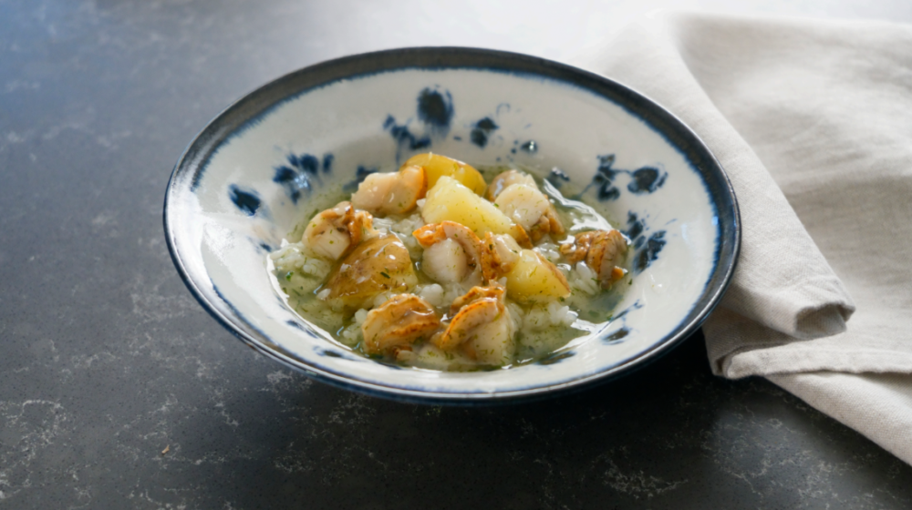 炊き込みご飯黄金比率をアレンジ【新じゃが炊き込みご飯　ベビーホタテ青のりあんかけ】