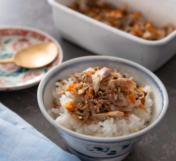 【塩さばで作り置き】茹でサバの生ふりかけ！朝食におすすめ